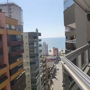 Confortável Em Meia - 200 Metros Da Apartamento